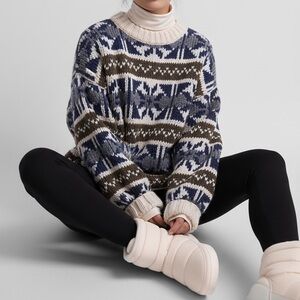 Vintage 100% Wool Scandi Nordic Sweater Cabincore Apres Ski Blue Cream Fair Isle
